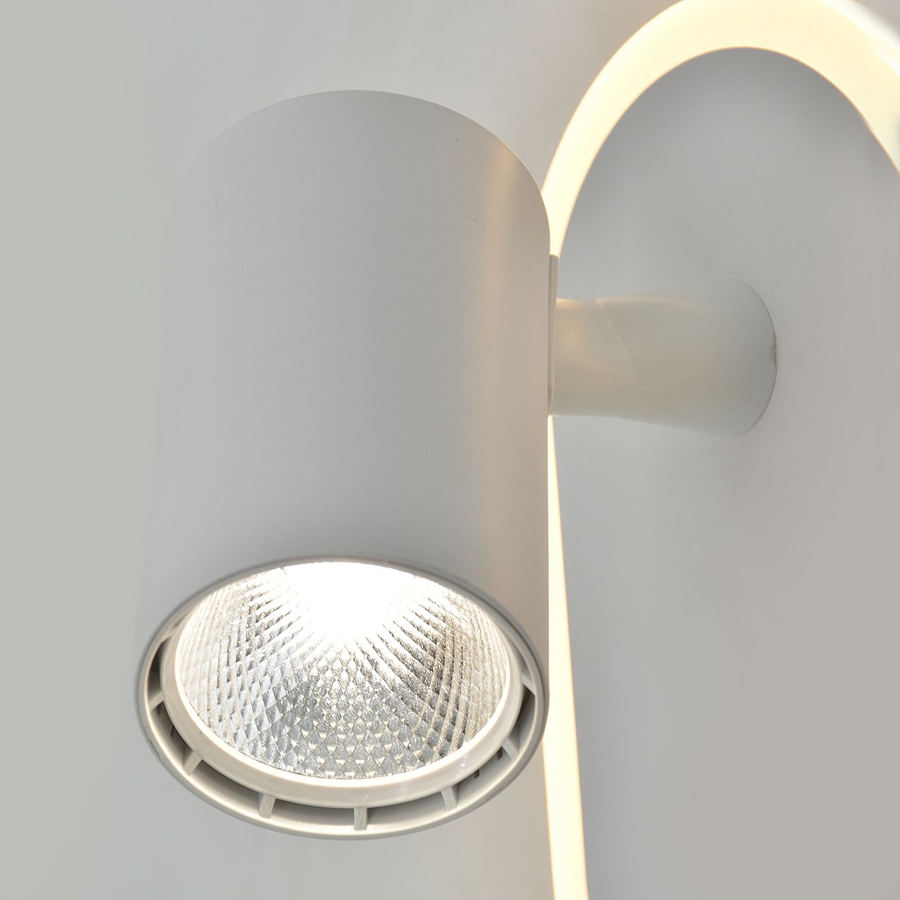 Настенный светильник Escada Omega 10222/2LED White