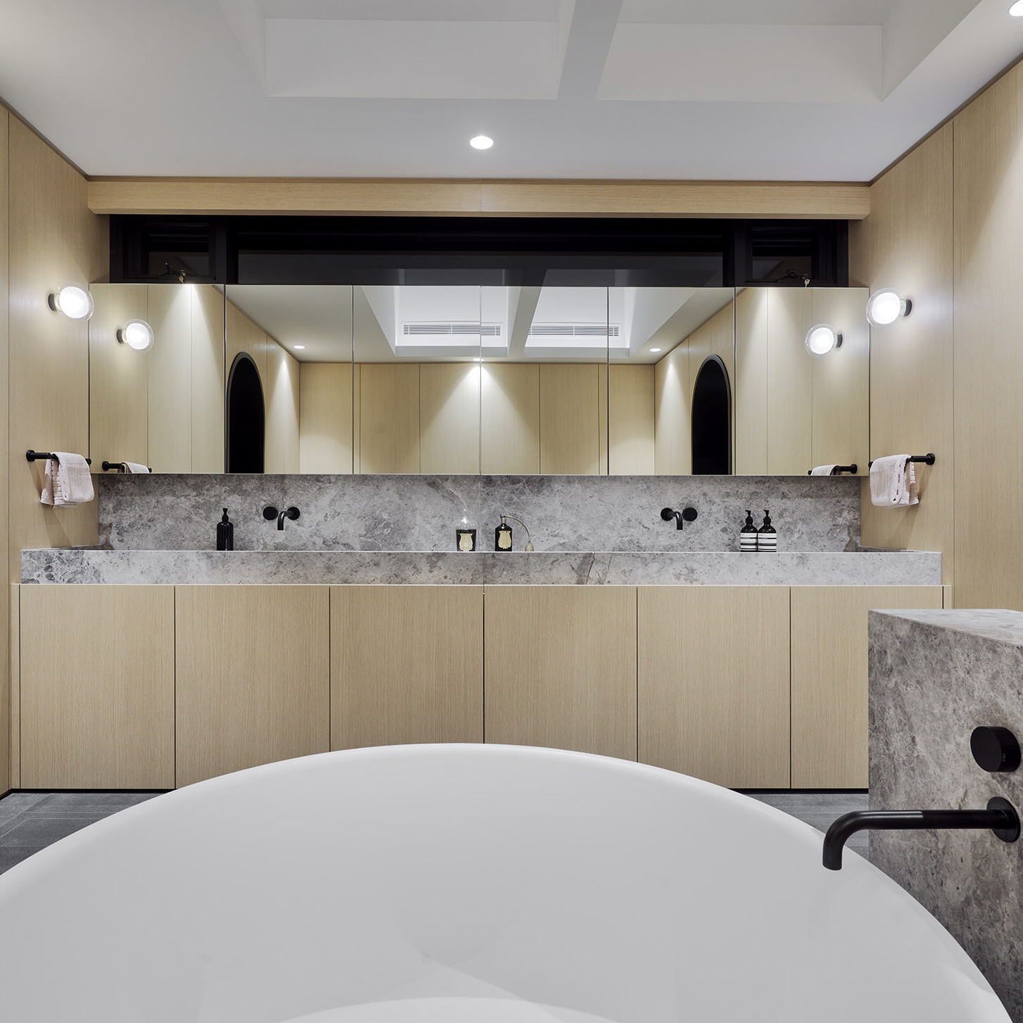 Настенный светильник ImperiumLoft Tooy01 352873-23