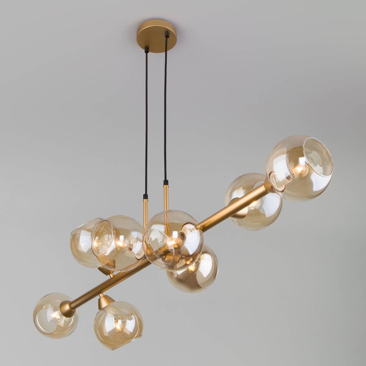 Подвесная люстра Eurosvet Roger 70113/8 янтарный Smart