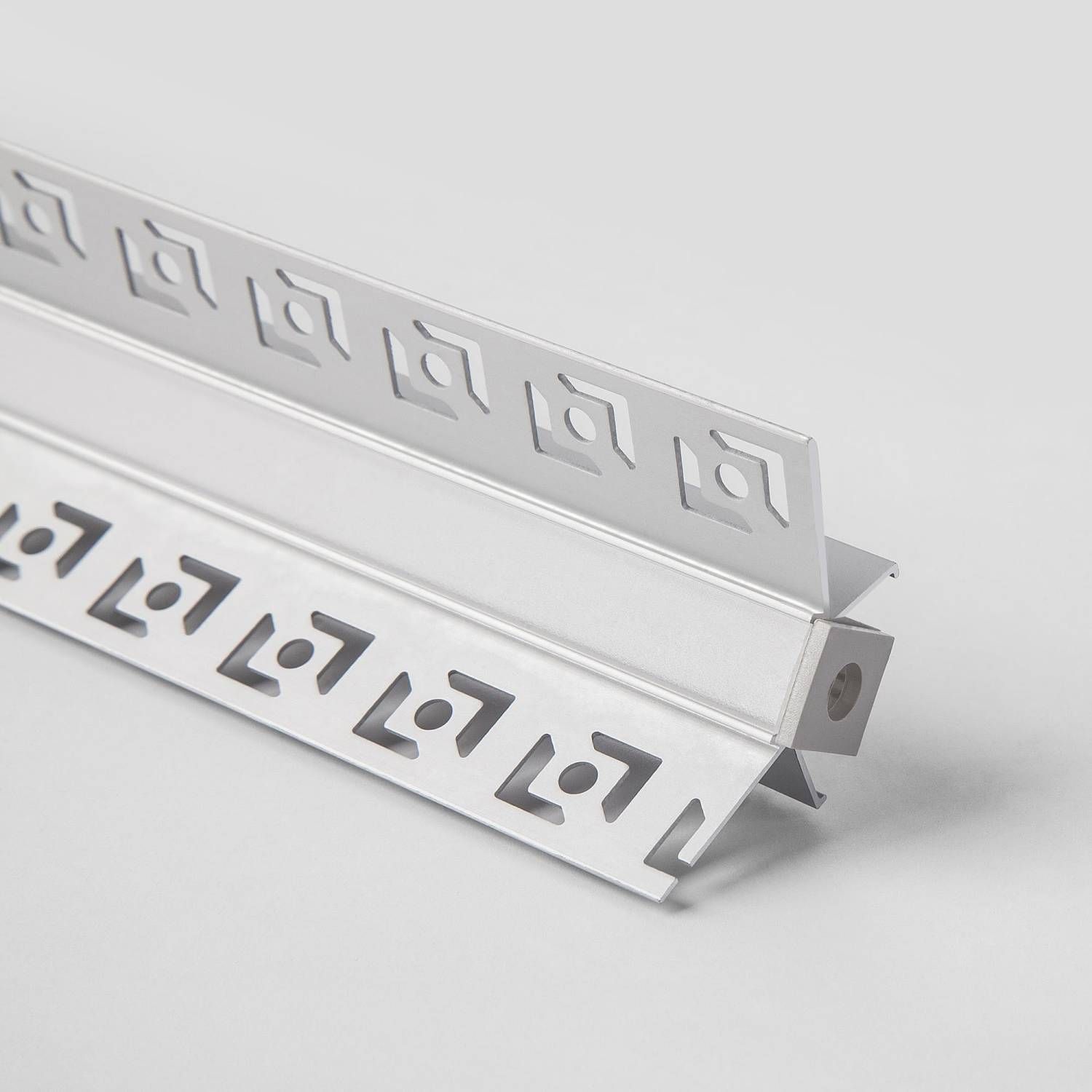 Встраиваемый угловой алюминиевый профиль Elektrostandard LL-2-ALP014 LL-2-ALP014 Встраиваемый угловой алюминиевый профиль (внутренний угол) для LED ленты (под ленту 9mm)