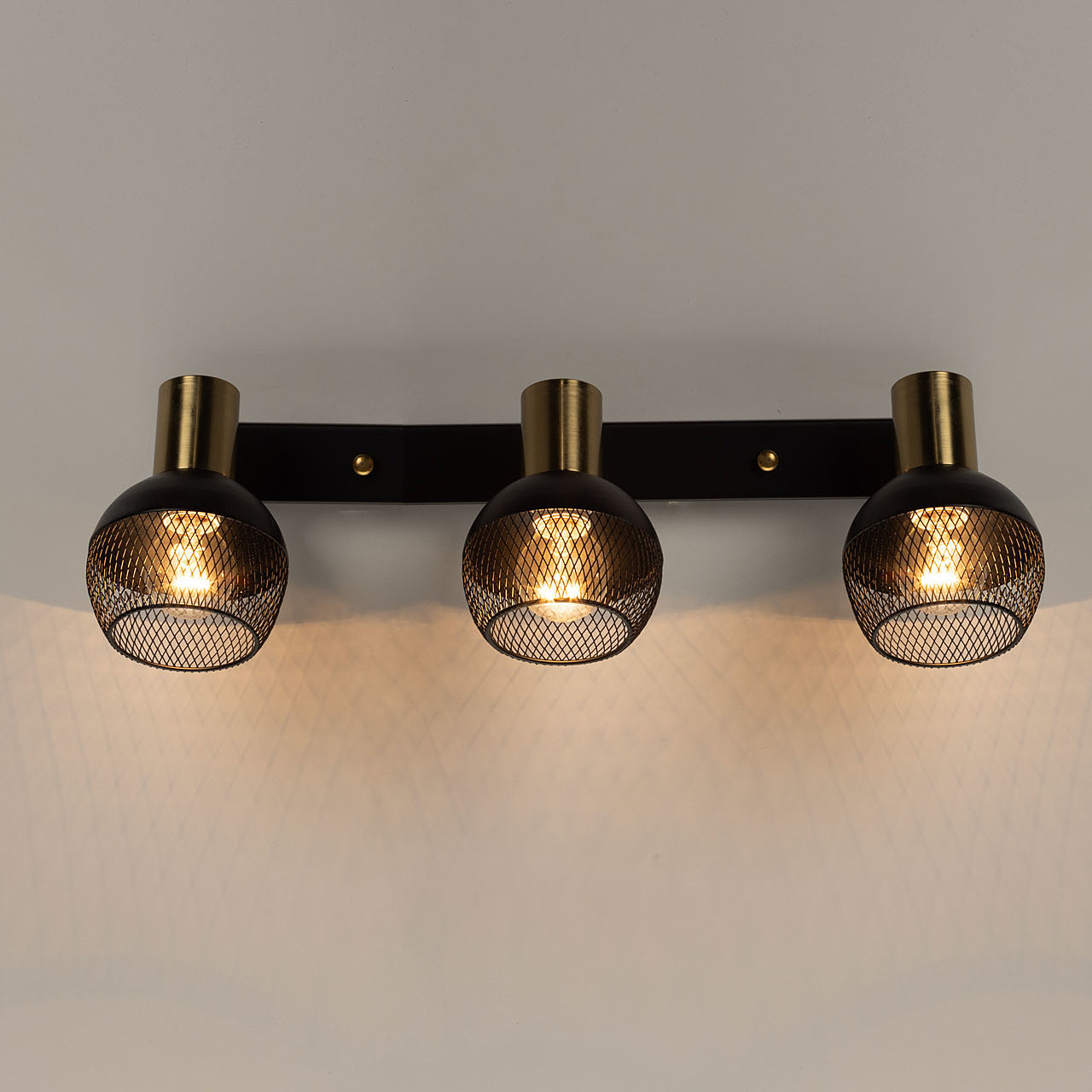 Светильник спот De Markt Ирсон 514021203 Светильник спот De Markt Ирсон 514021203