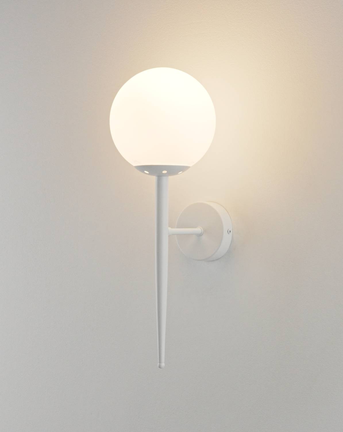 Настенное бра Moderli Scrumbel V11563-1W