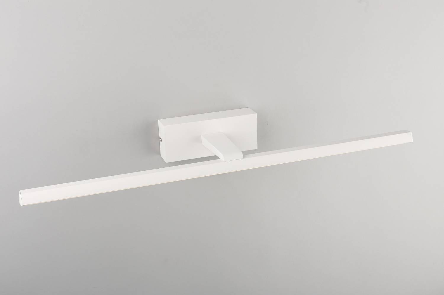 Подсветка зеркал и полок Omnilux Bresso OML-24101-12