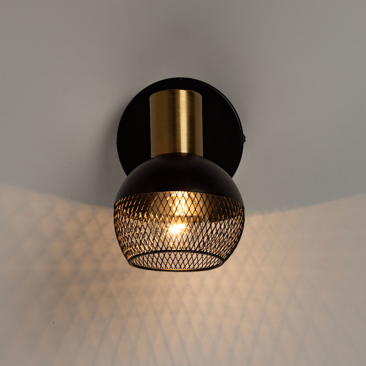 Настенное бра De Markt Ирсон 514021001 Настенное бра De Markt Ирсон 514021001