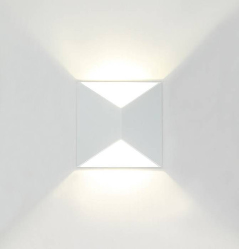 Уличный настенный светильник IMEX Wels IL.0014.0012 WH