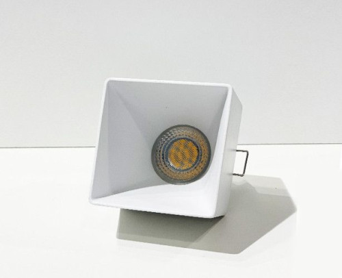 Встраиваемый светильник Italline dl 302 DL 3024 white