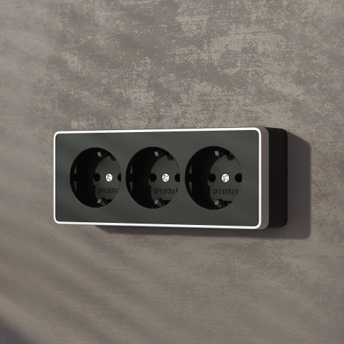 Розетка Werkel W5073134/ Розетка тройная с заземлением и шторками Gallant (черный с серебром)