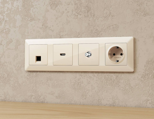 Розетка Ambrella Volt ALFA MA313050