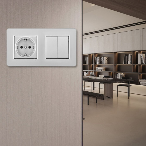 Выключатель двухклавишный с розеткой с заземлением и шторками Arte Milano Set16-2 SET16-2-40-1-30-2 silver