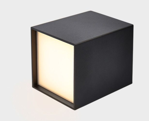 Накладной светильник Italline Arisa DL 3028 black 3000K