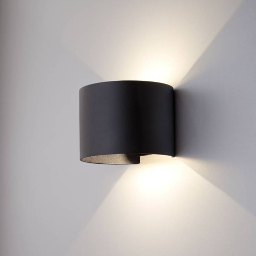 Уличный настенный светильник Elektrostandard 1518 1518 TECHNO LED BLADE черный