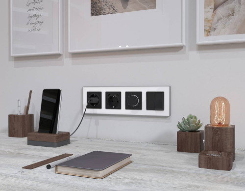 Розетка Ambrella Volt ALFA MA810510