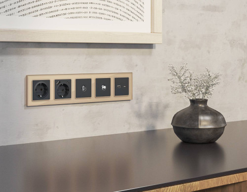 Розетка Ambrella Volt ALFA MA913050