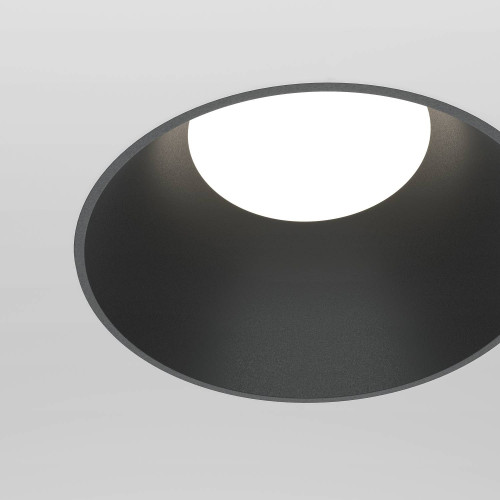 Встраиваемый светильник Maytoni Share DL126-GU10-TRS-B