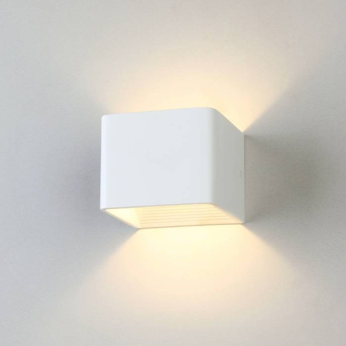 Настенное бра Elektrostandart Corudo LED Corudo LED белый (MRL LED 1060)