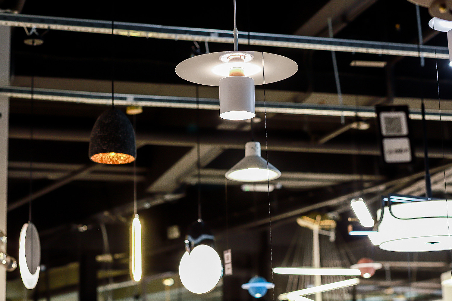 Светильник подвесной LIGHTERA Onitsha LE144L-21W